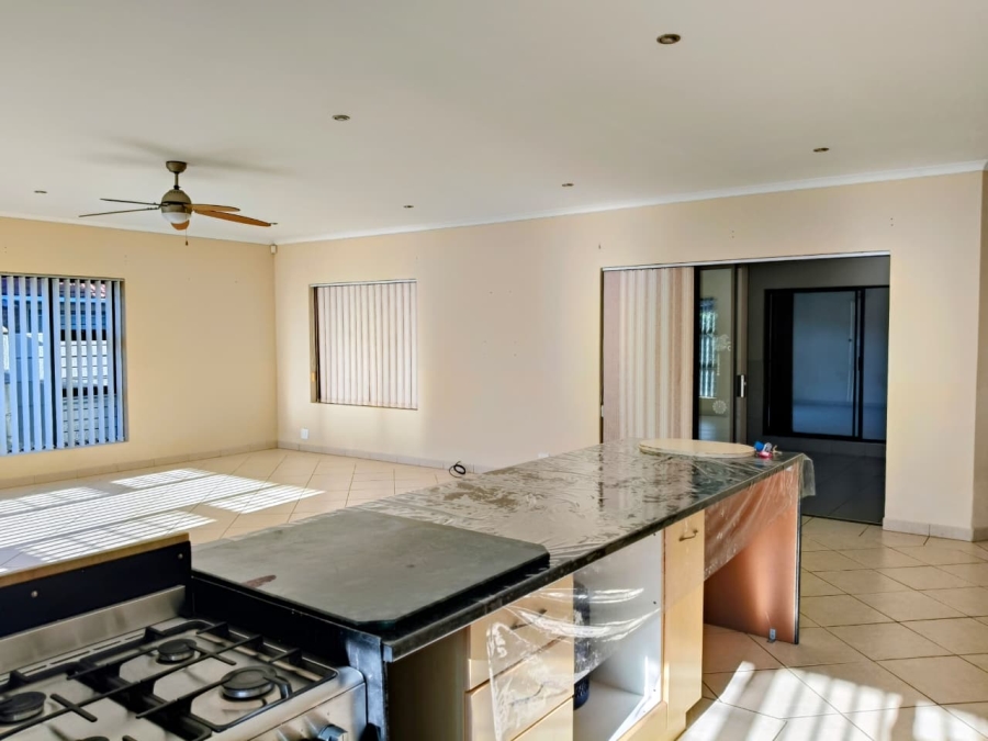 3 Bedroom Property for Sale in Wavecrest Eastern Cape